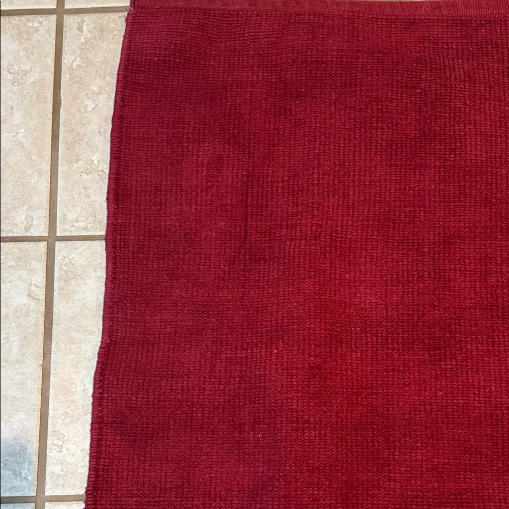 Rug Chic Burgundy Red Rug - Picture 11 of 16
